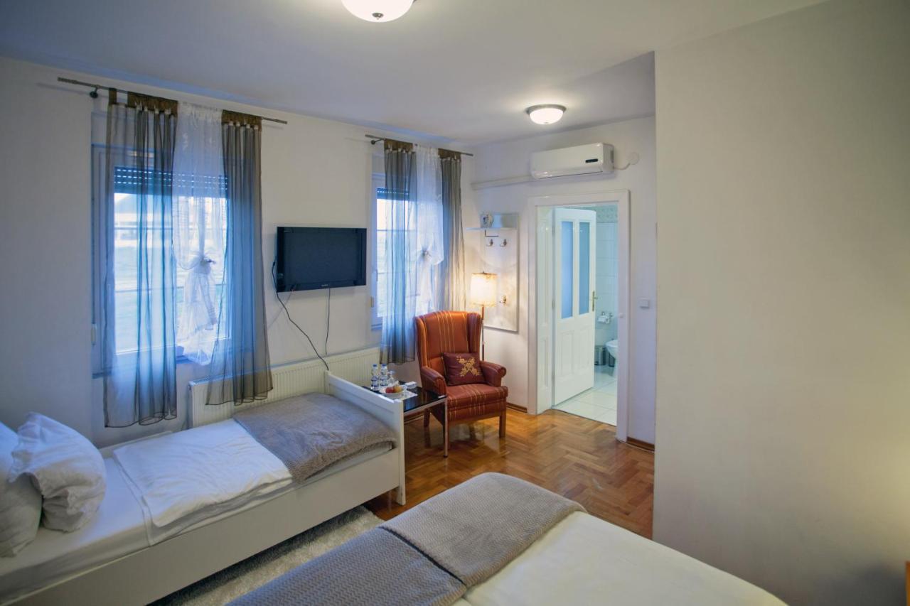 Vila Rosa Vukovar Bed and Breakfast Eksteriør billede